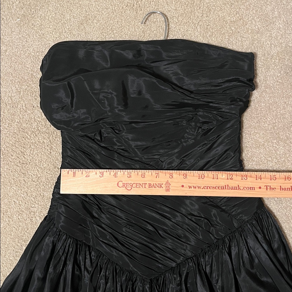 Lillie Rubin Vintage Strapless Dress- “crumb catcher” type “rouched” V bodice - Picture 9 of 13